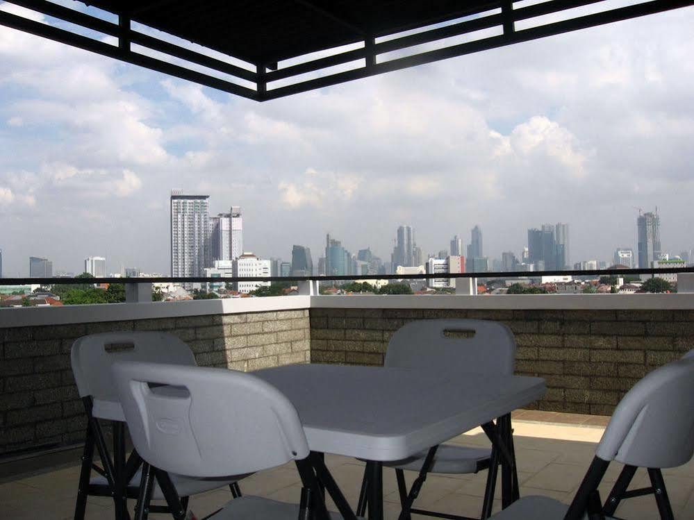 Fontana Residencia Wisma tamu
